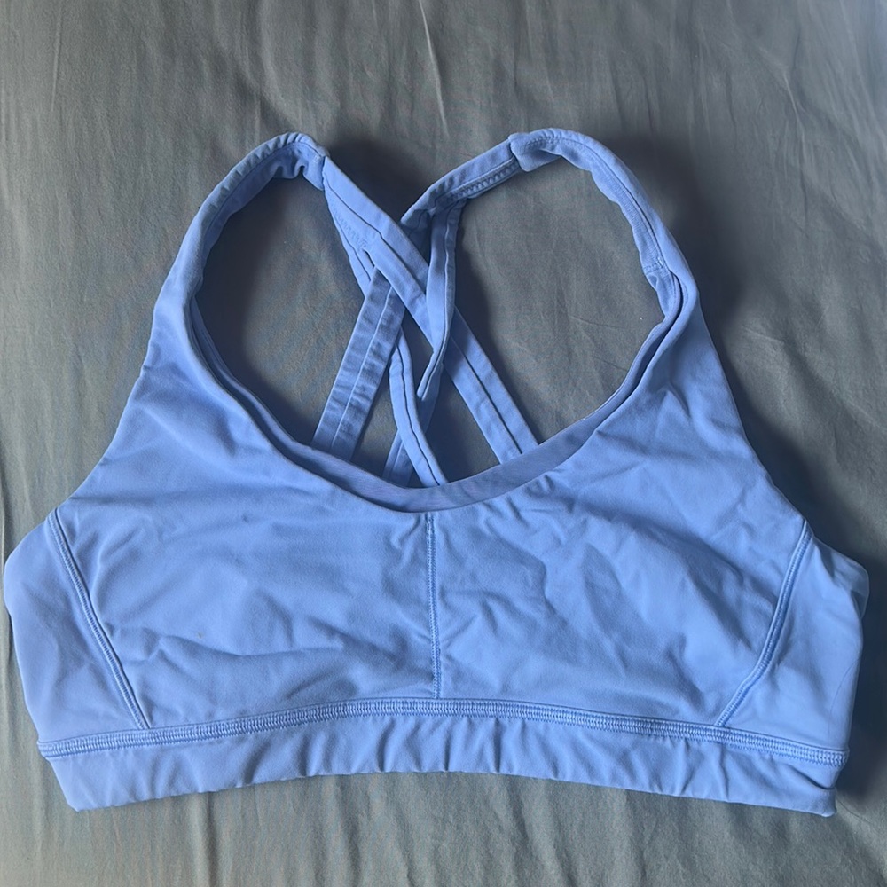 Lulu lemon sports bra: fits like a 6-8